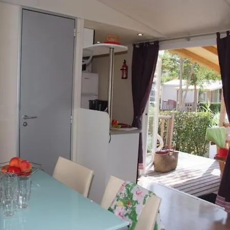 Camping Camping Sunissim La Vallee Du Paradis 4 Stars Saint-Raphaël